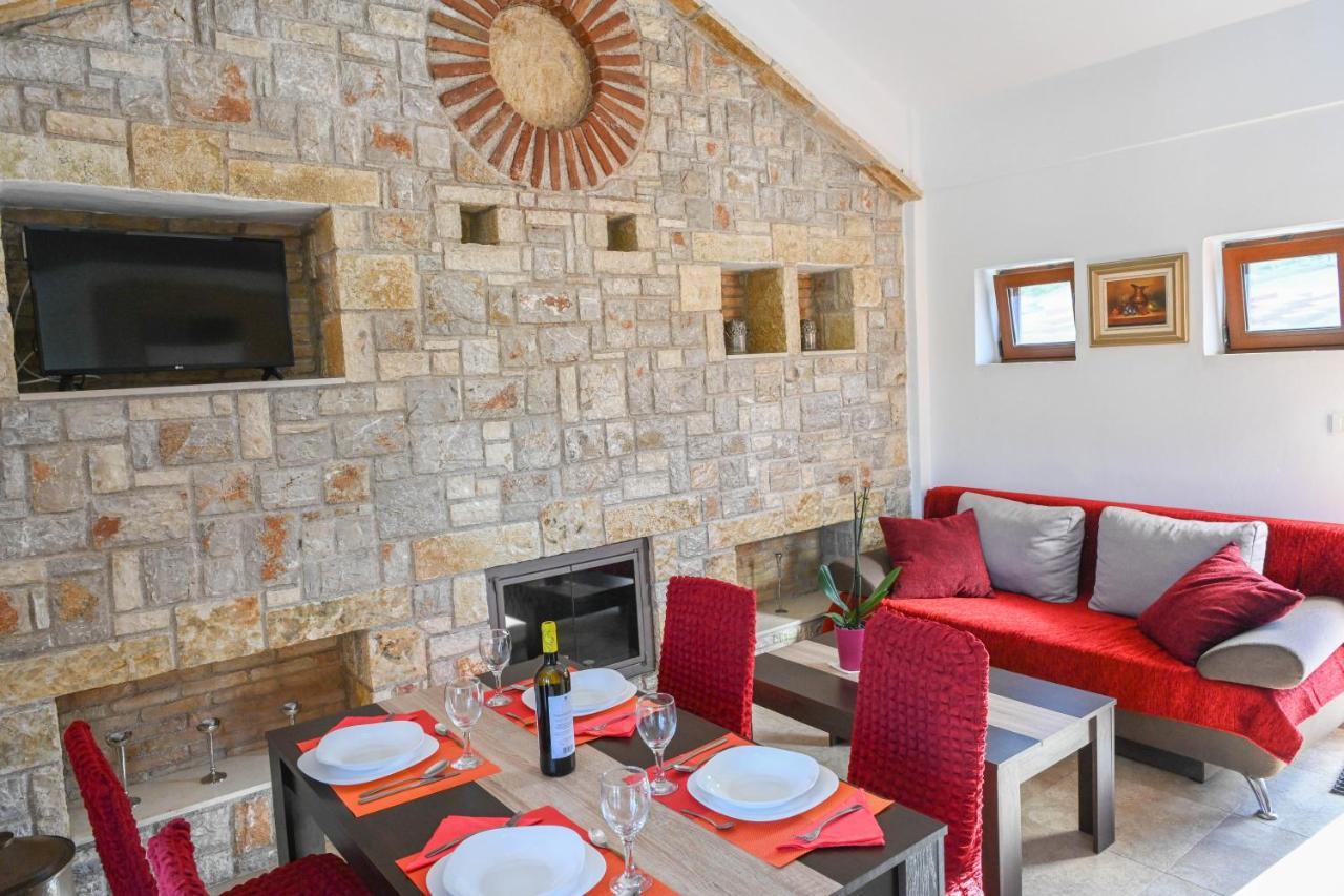 Αριων Village & Suites Nafplion Exteriör bild