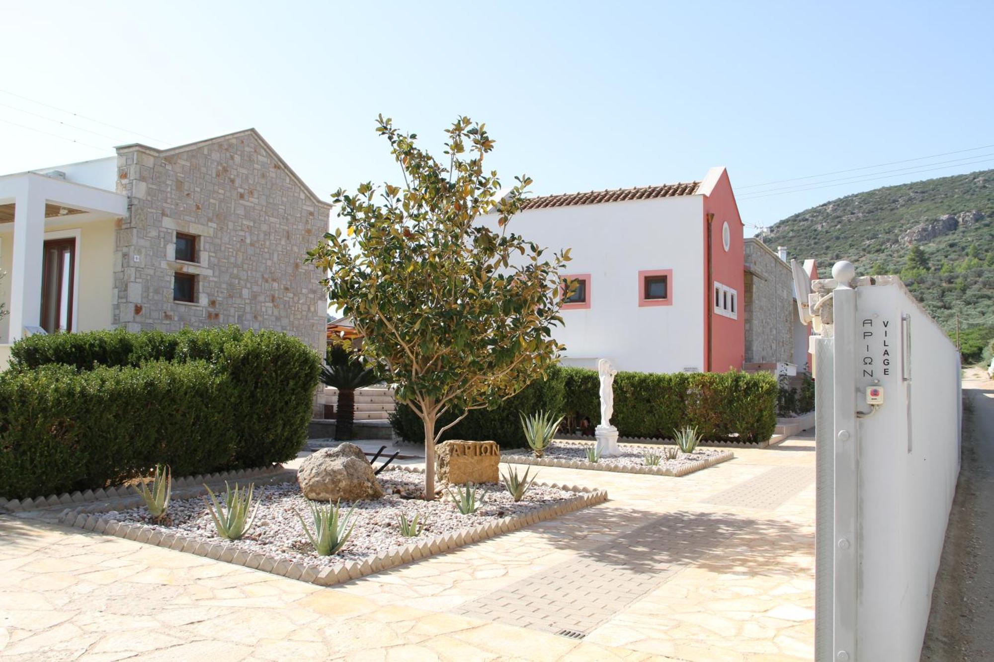 Αριων Village & Suites Nafplion Exteriör bild